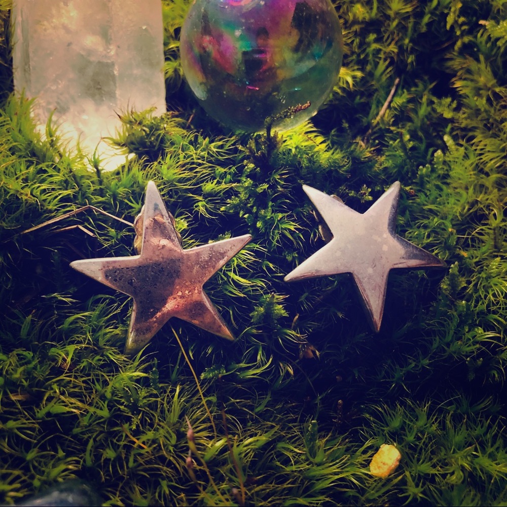 1980s vintage star bright silver clip on earrings